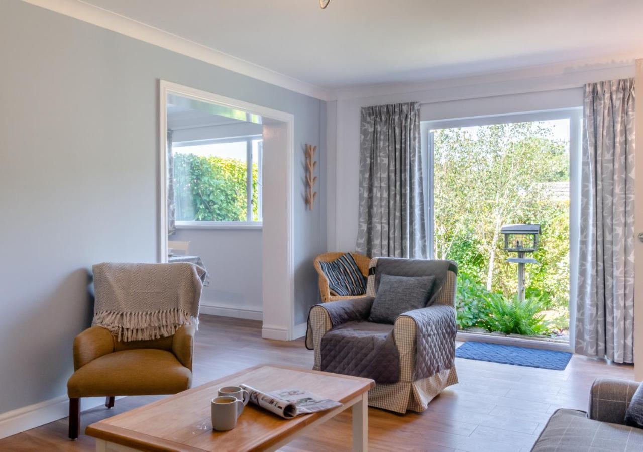 Oak View * Tenby