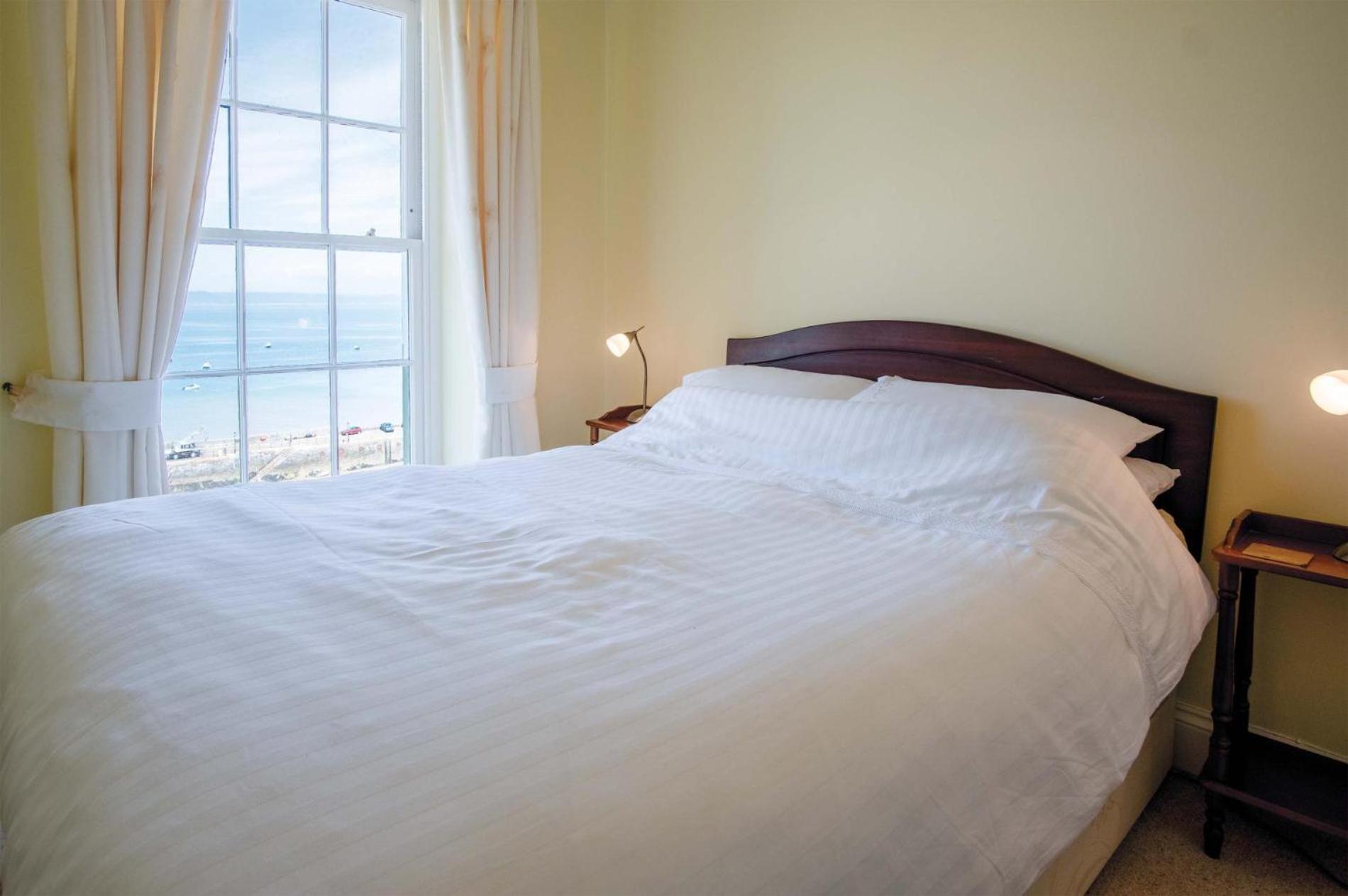 Apartment 5 Belle Vue Court - 2 Bedroom -