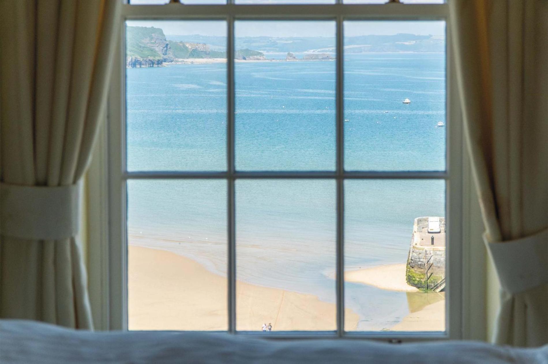 5 Belle Vue Court - 2 Bedroom - * Tenby