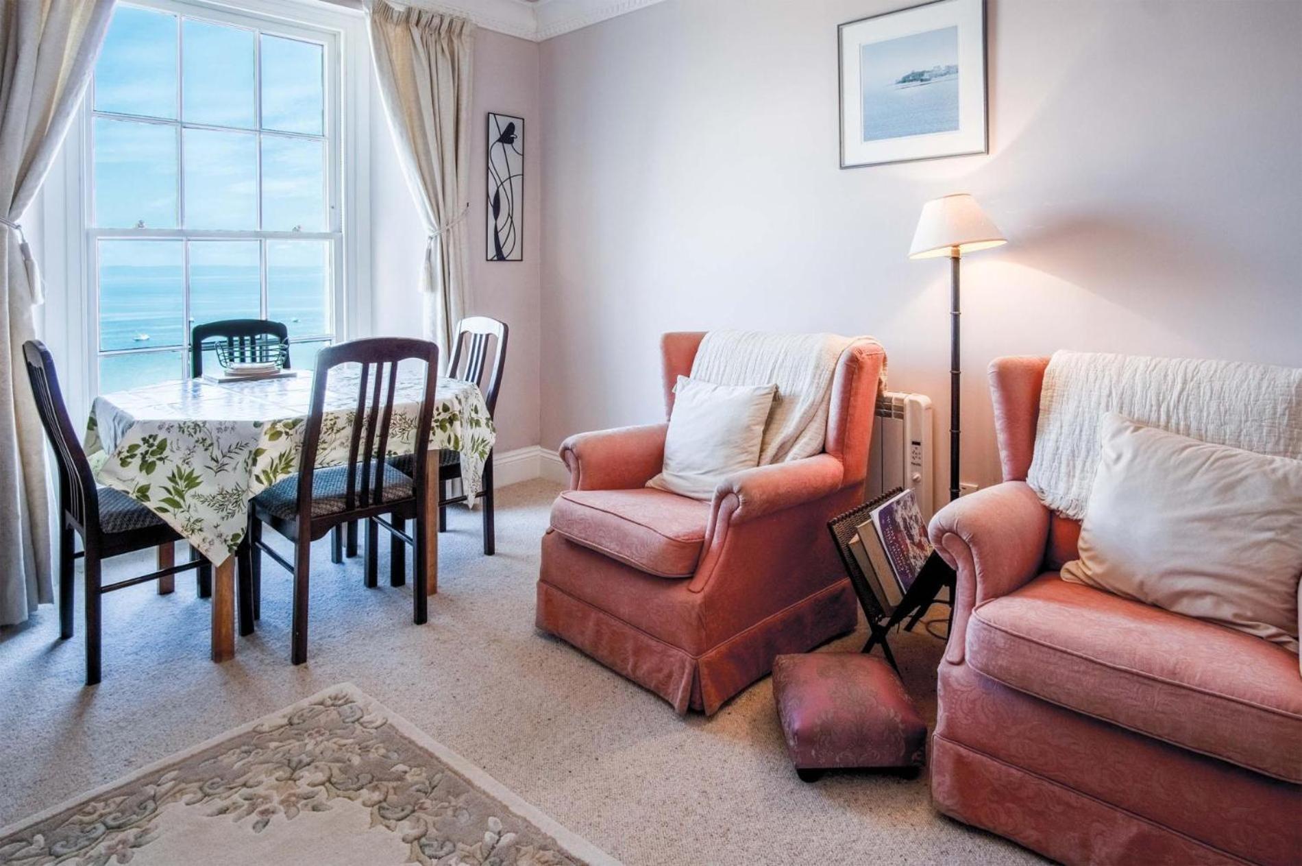 Apartment 5 Belle Vue Court - 2 Bedroom - Tenby