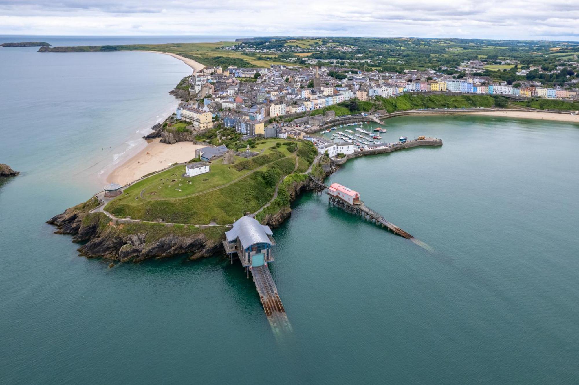 The Pennines - Close To Town And Shops Holiday home Tenby