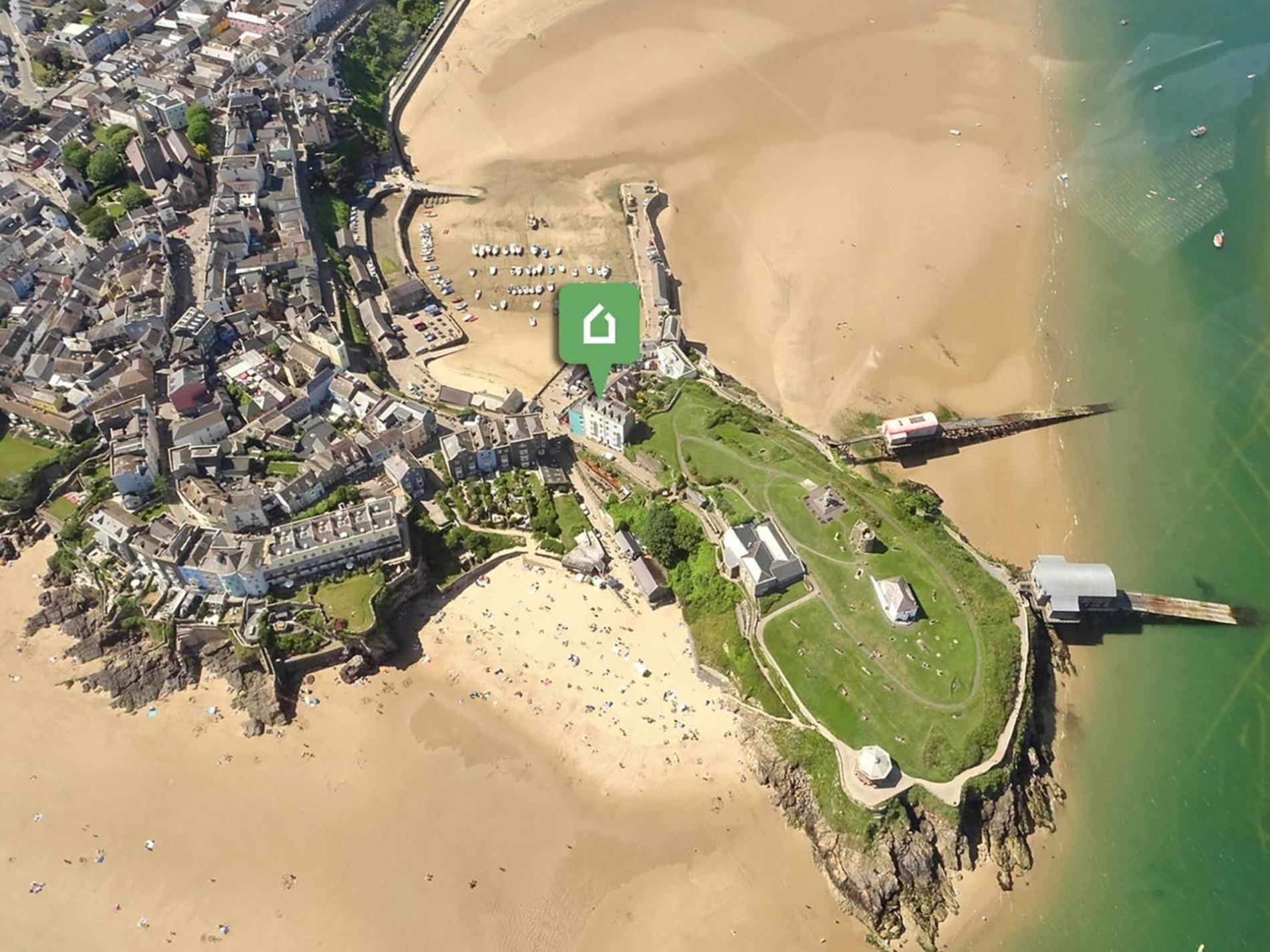 2 Bed In Fb175 Apartment Tenby