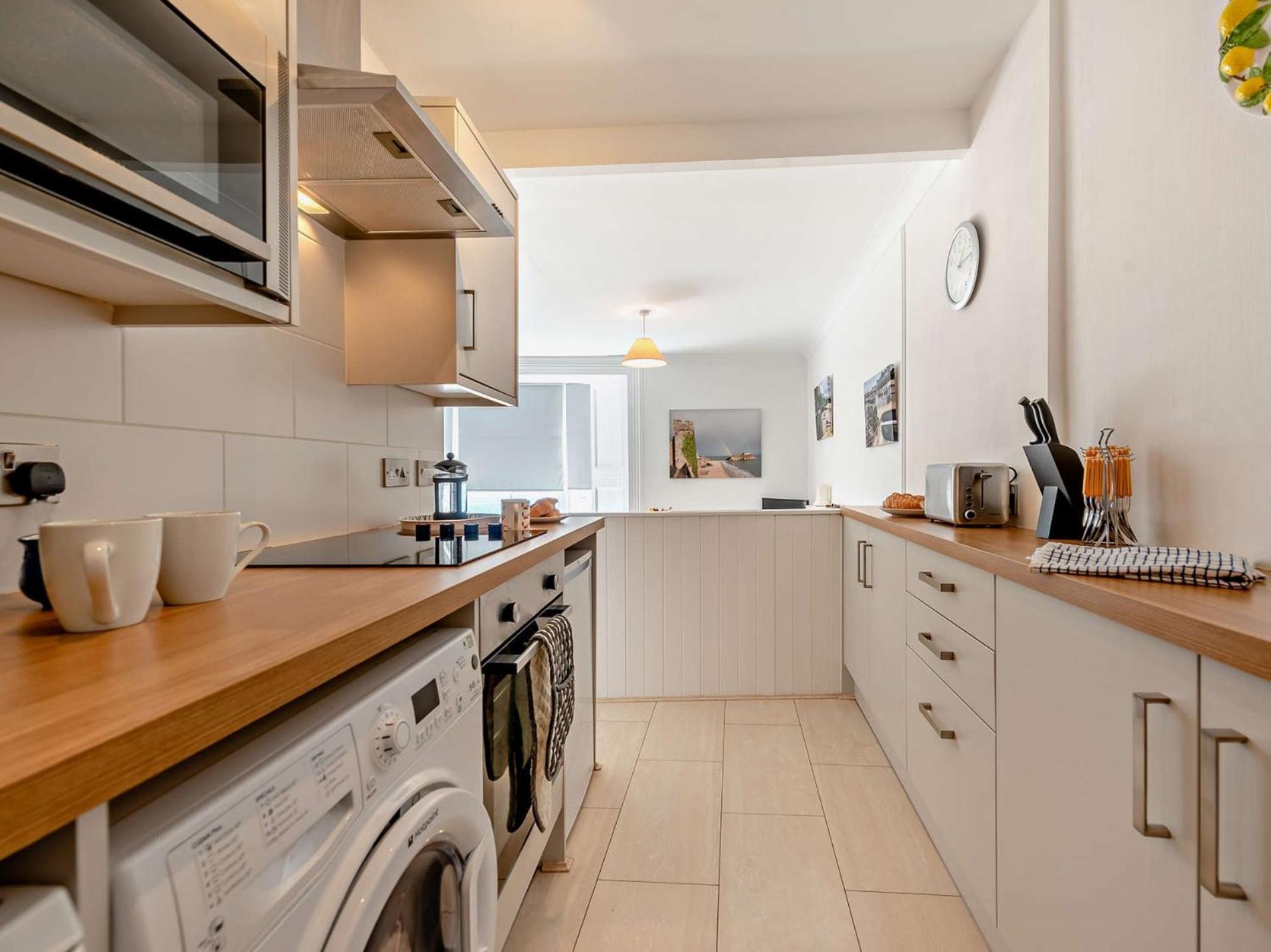 2 Bed In Fb175 Tenby