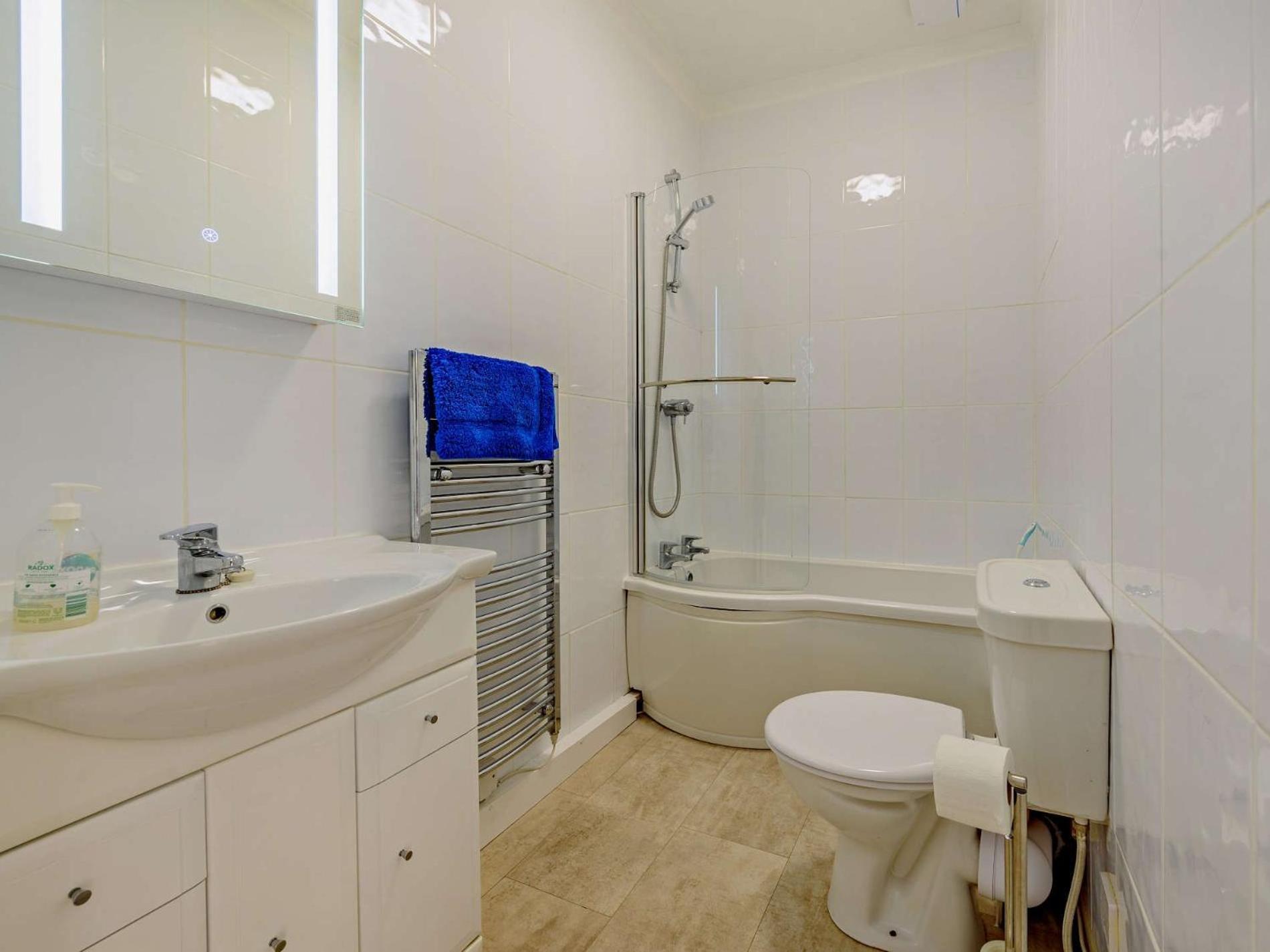 2 Bed In Fb175