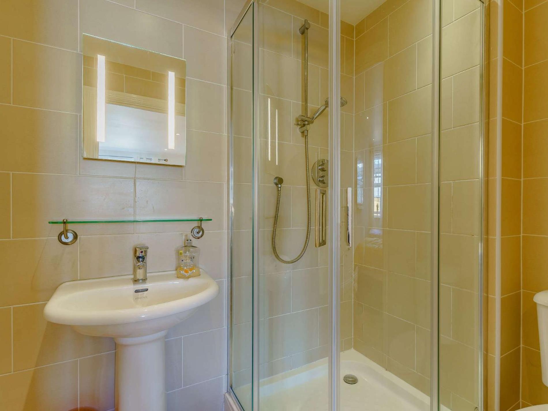 2 Bed In 88738 Apartment *