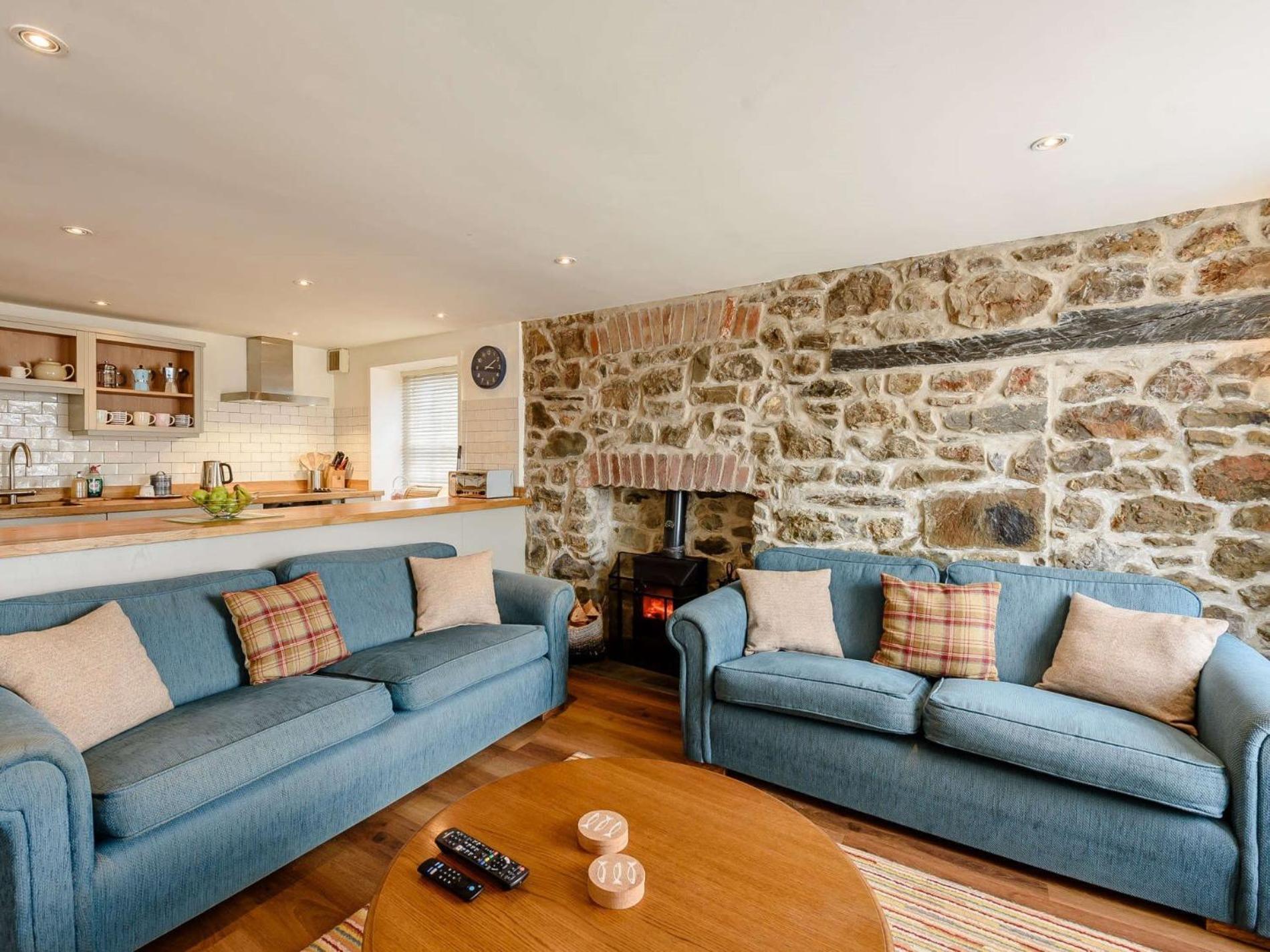 3 Bed In Fb095