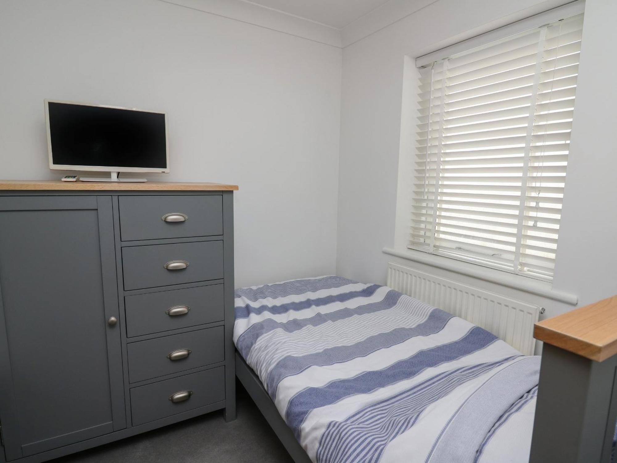Holiday home Ty Glas *