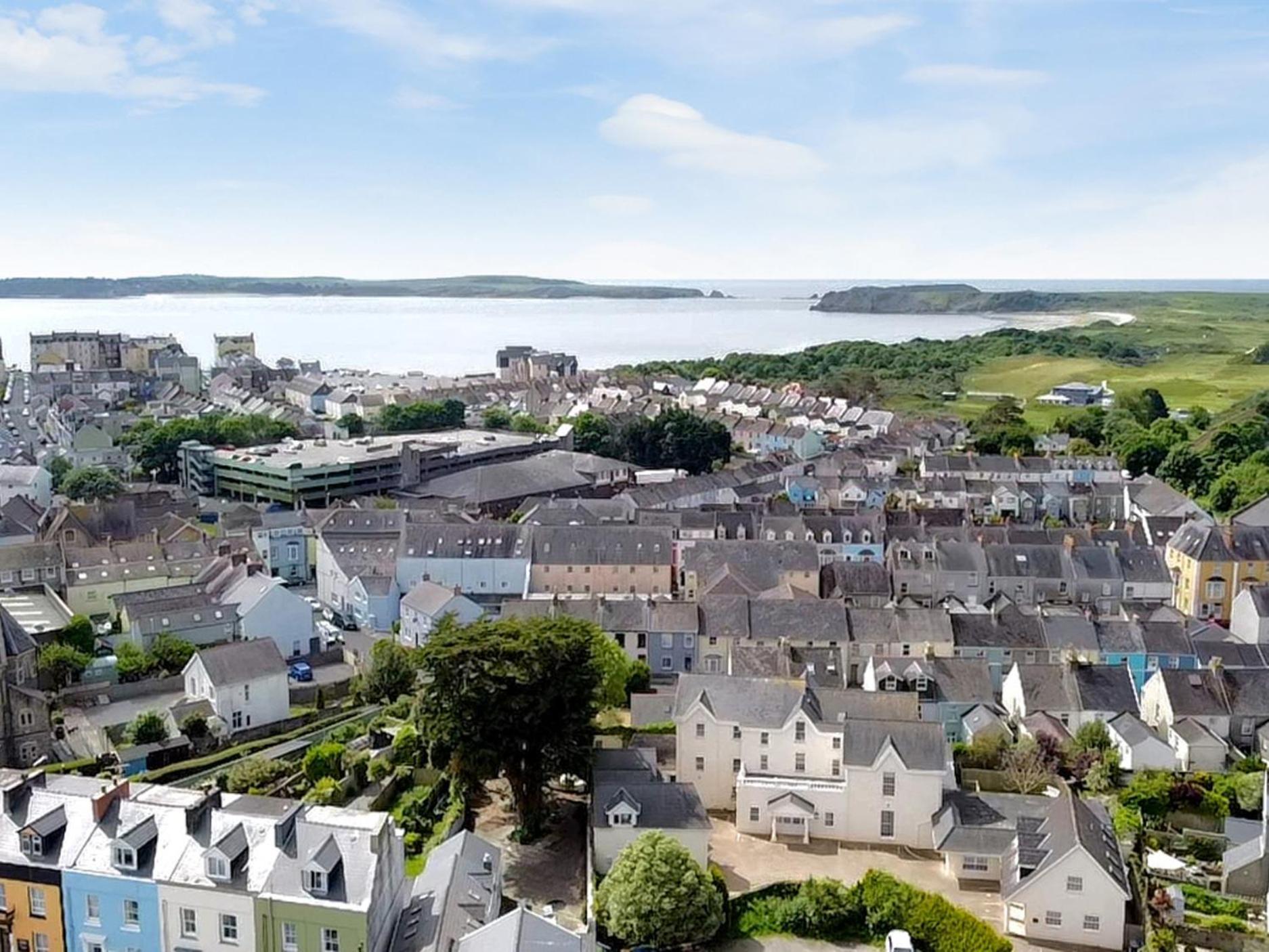 Apartment South At The Hideaway Tenby