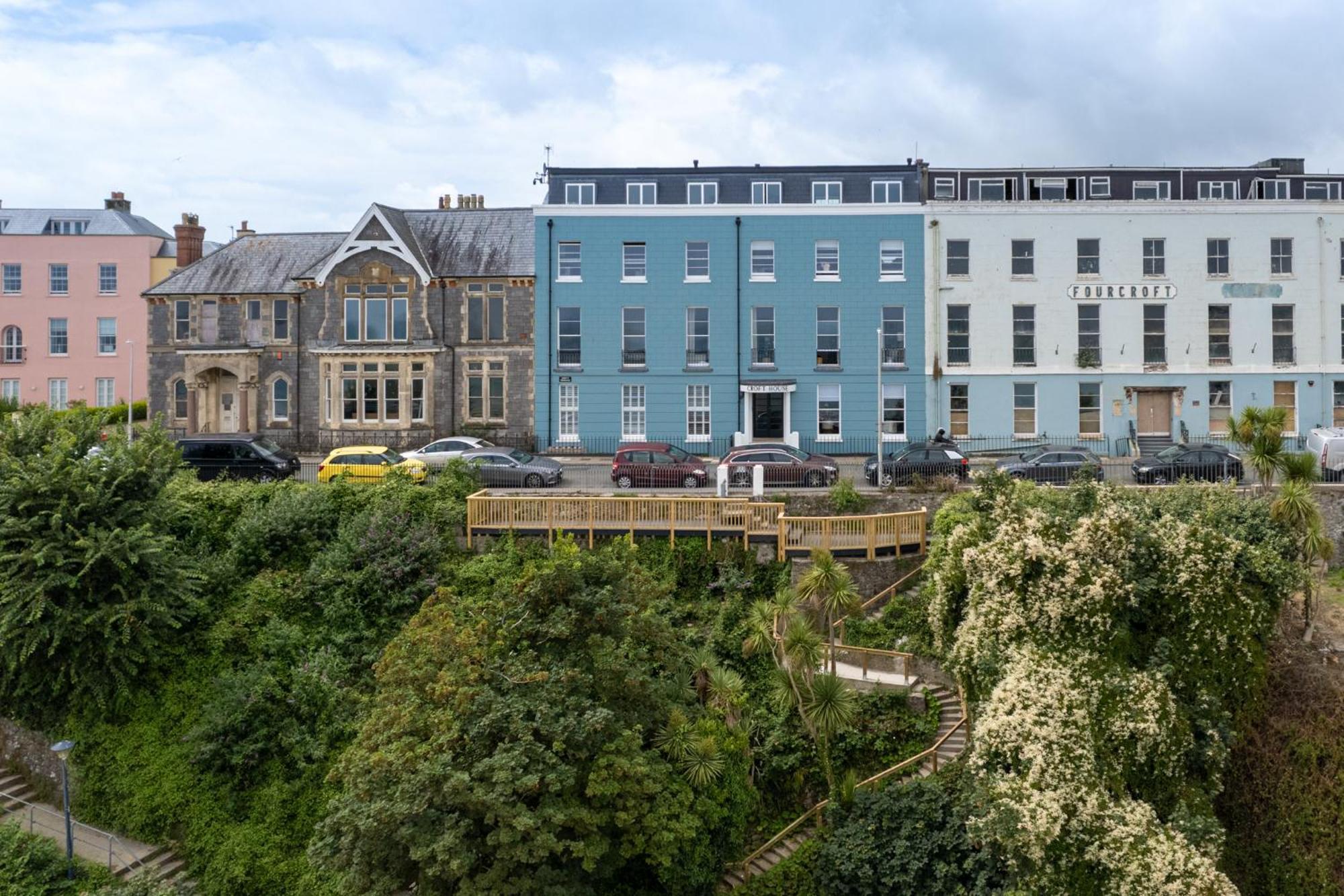 Apartment 3 Croft House - Front Sea Views Parking Tenby