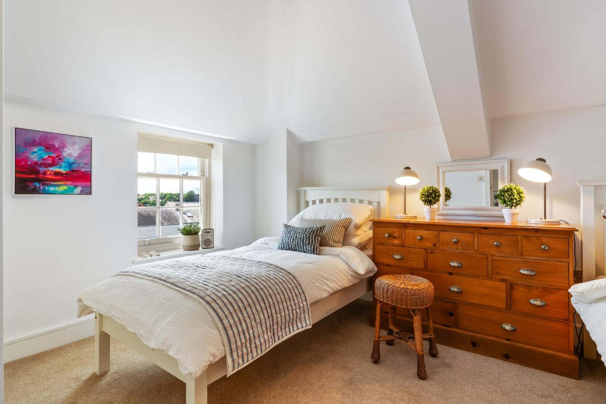 Holiday home Nash House - Seafront With Parking Close To Town *