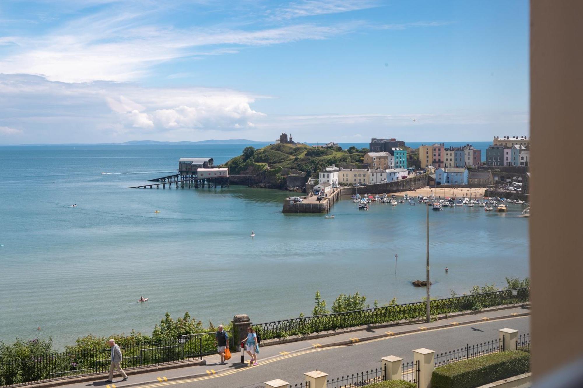 Nash House - Seafront With Parking Close To Town Holiday home Tenby