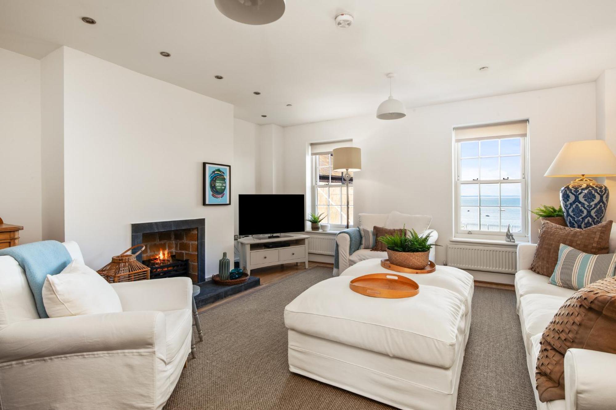 Holiday home Nash House - Seafront With Parking Close To Town Tenby