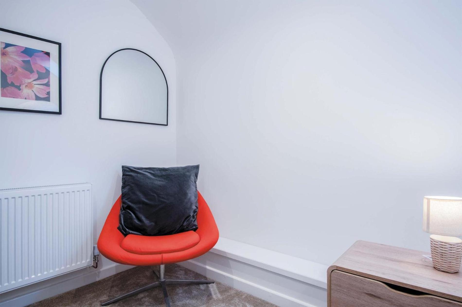 The - 2 Bedroom - Holiday home