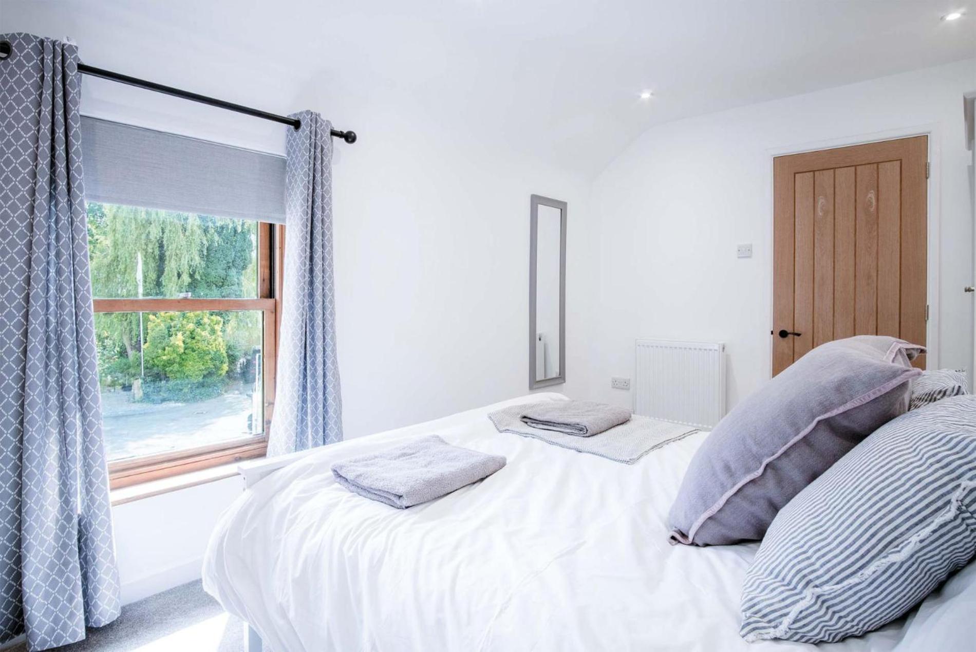 The - 2 Bedroom - Tenby