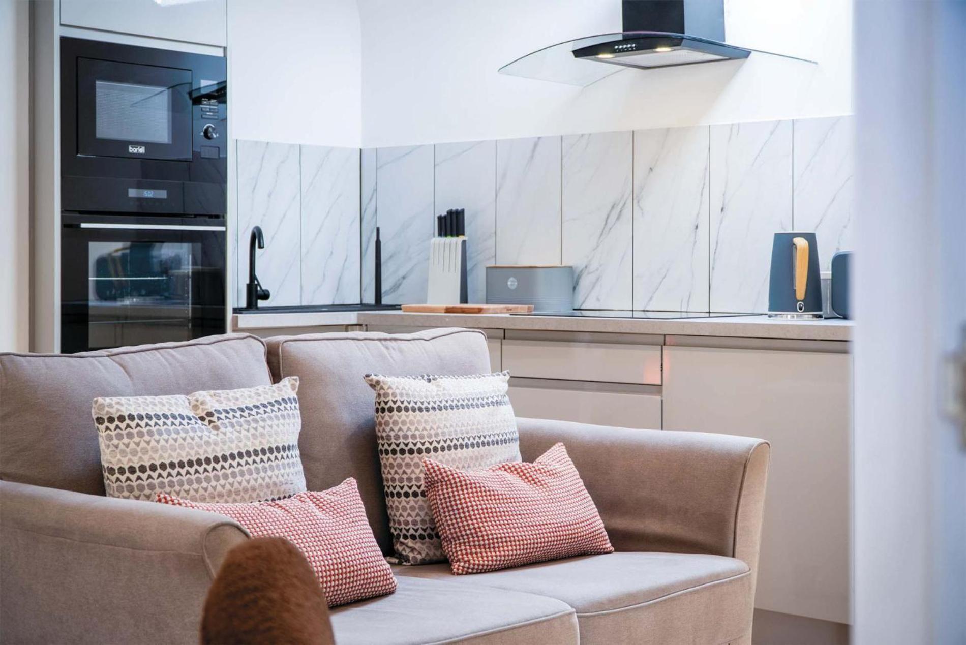 Flat 2 - 1 Bedroom - * Tenby