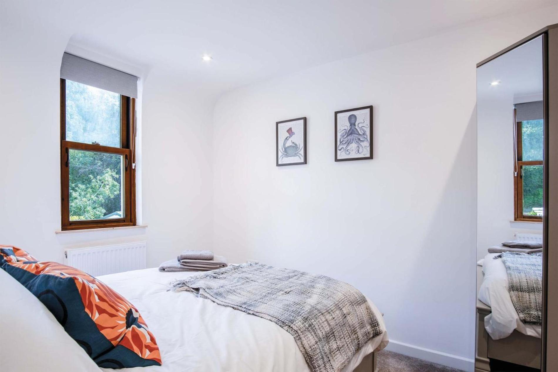 Flat 2 - 1 Bedroom - * Tenby