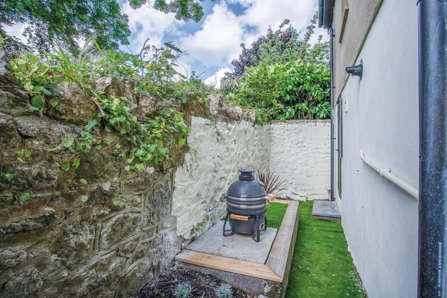 The - 2 Bedroom -