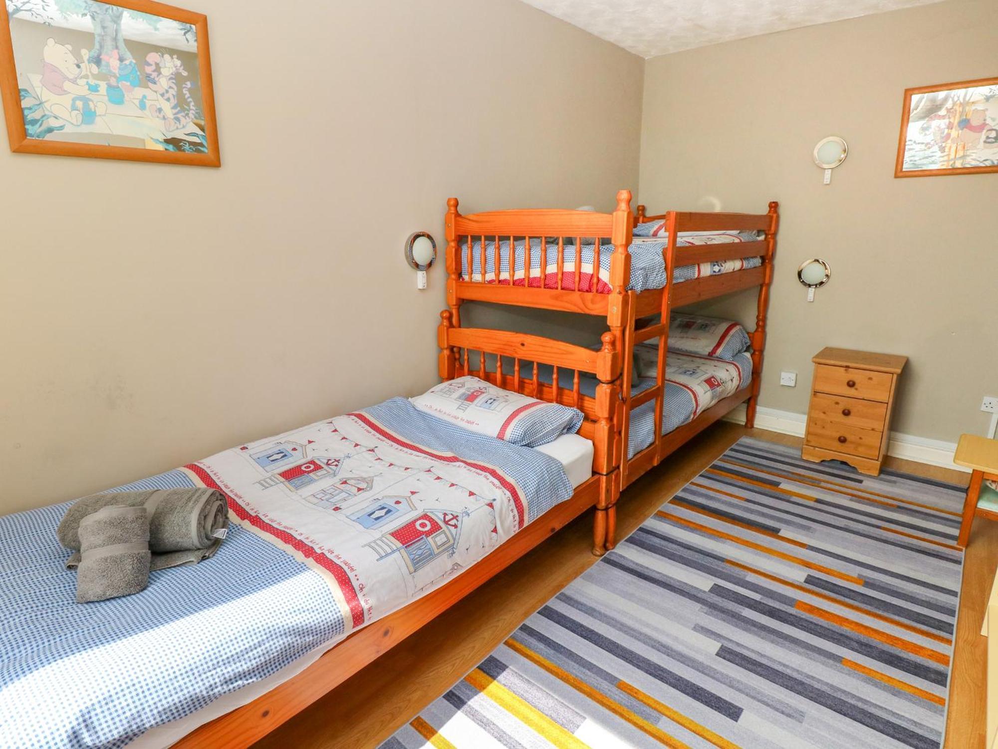 Hilton Snug * Tenby