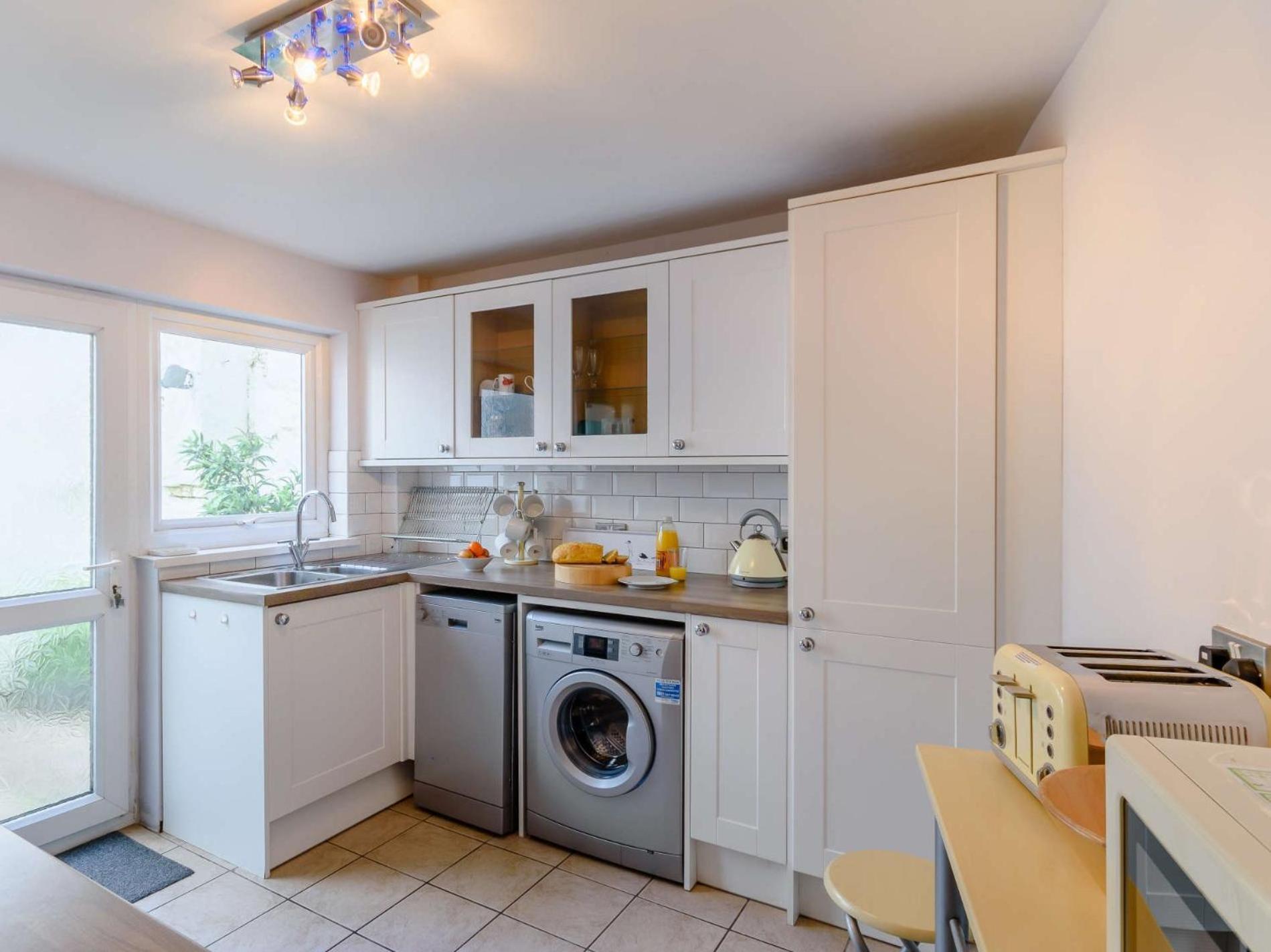 Holiday home 4 Bed In Fb003 Tenby