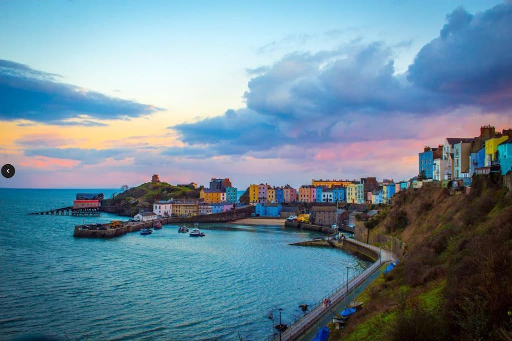 Ship 50m Holiday home Tenby