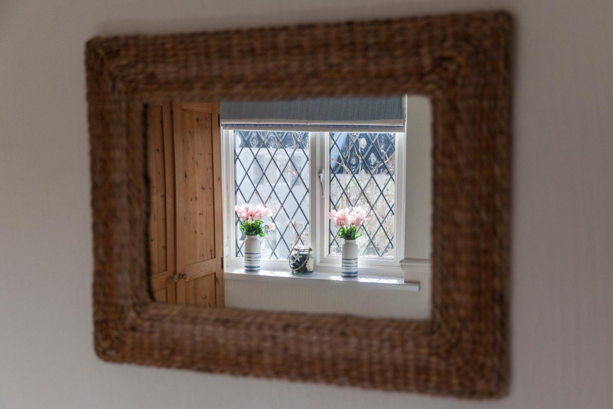 Poachers & Old Toms, Ivy Tower Holiday home