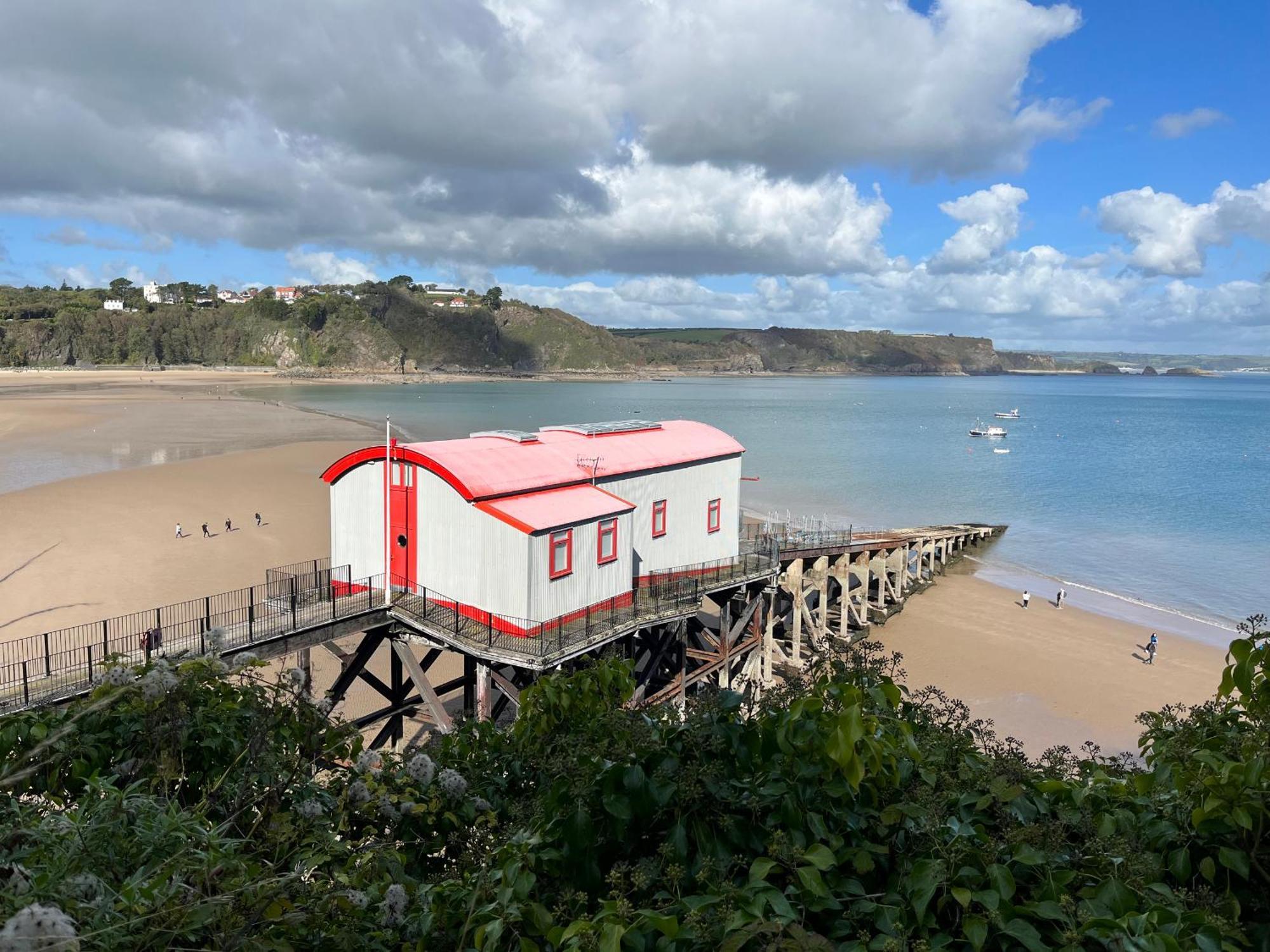 Holiday home Ty Glas