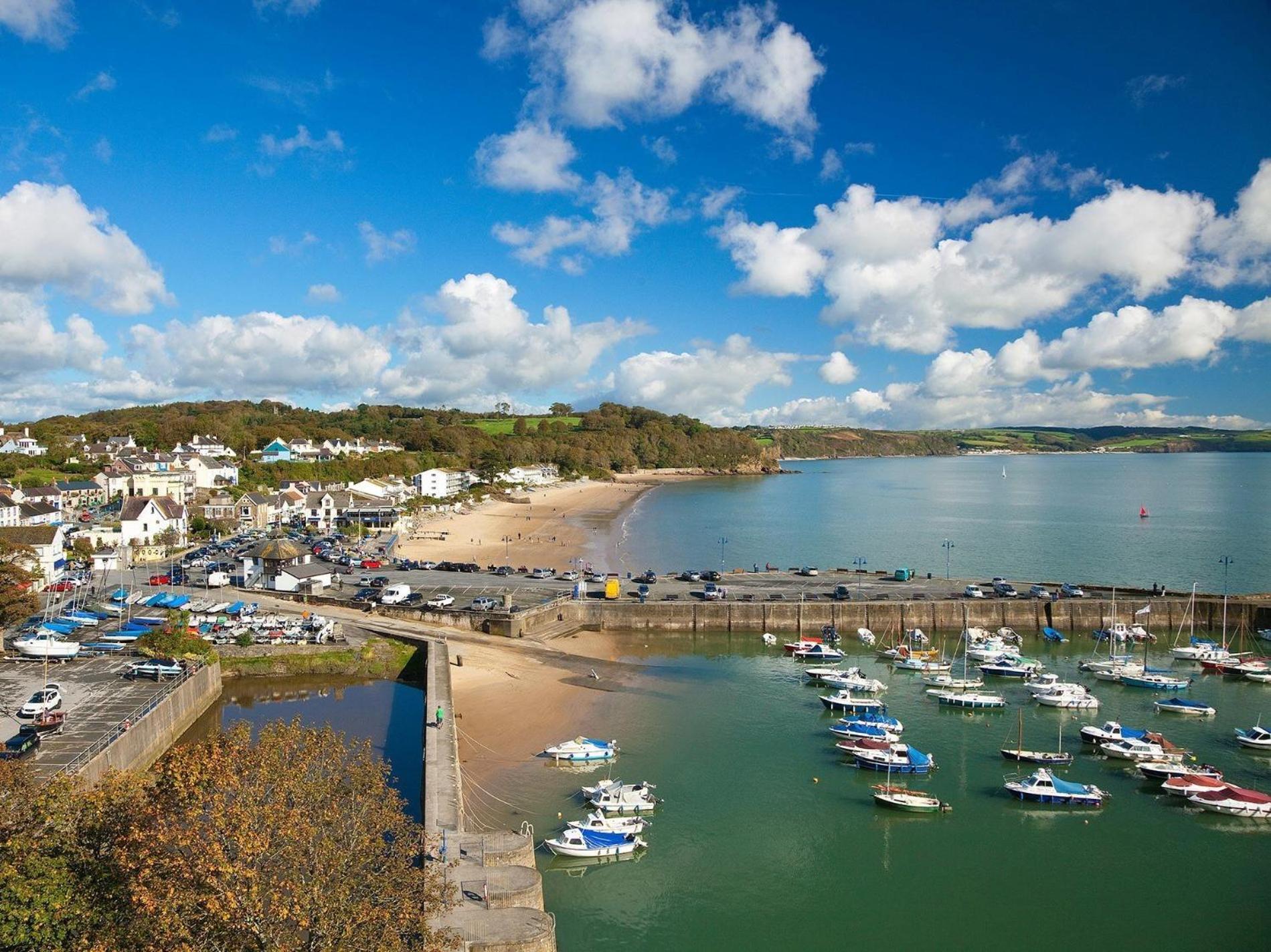 2 Bed In 83211 Tenby