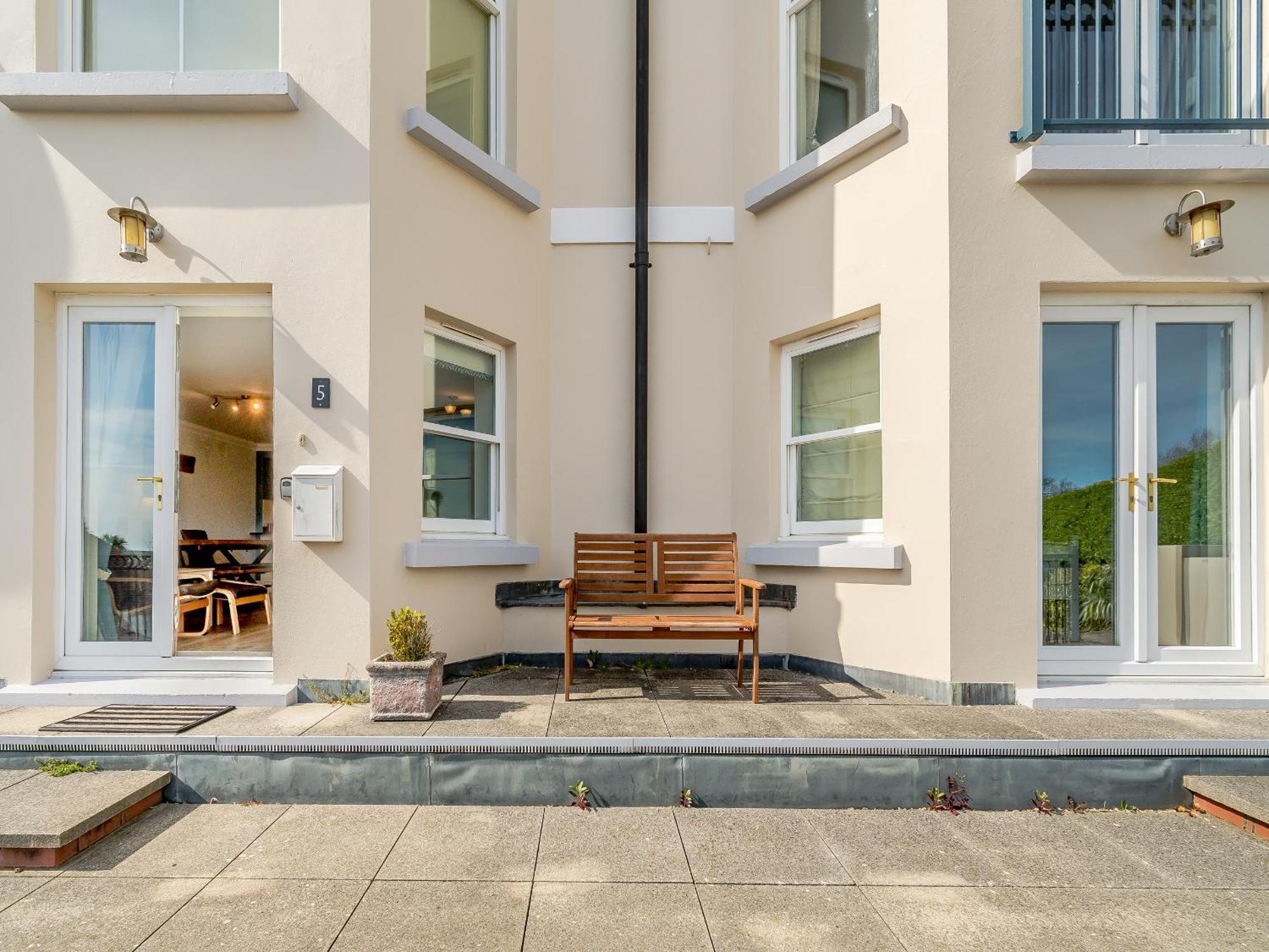 Bryn Y Mor Tenby