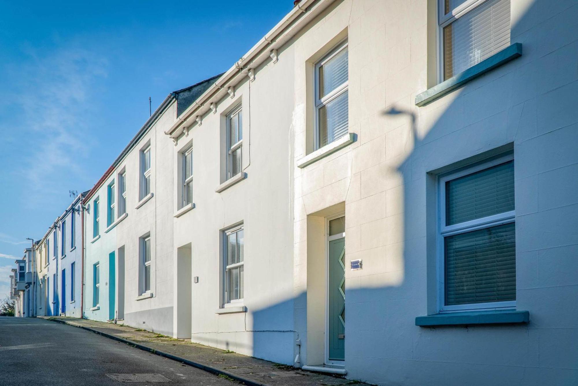 Ty George - 3 Bedroom - Holiday home Tenby