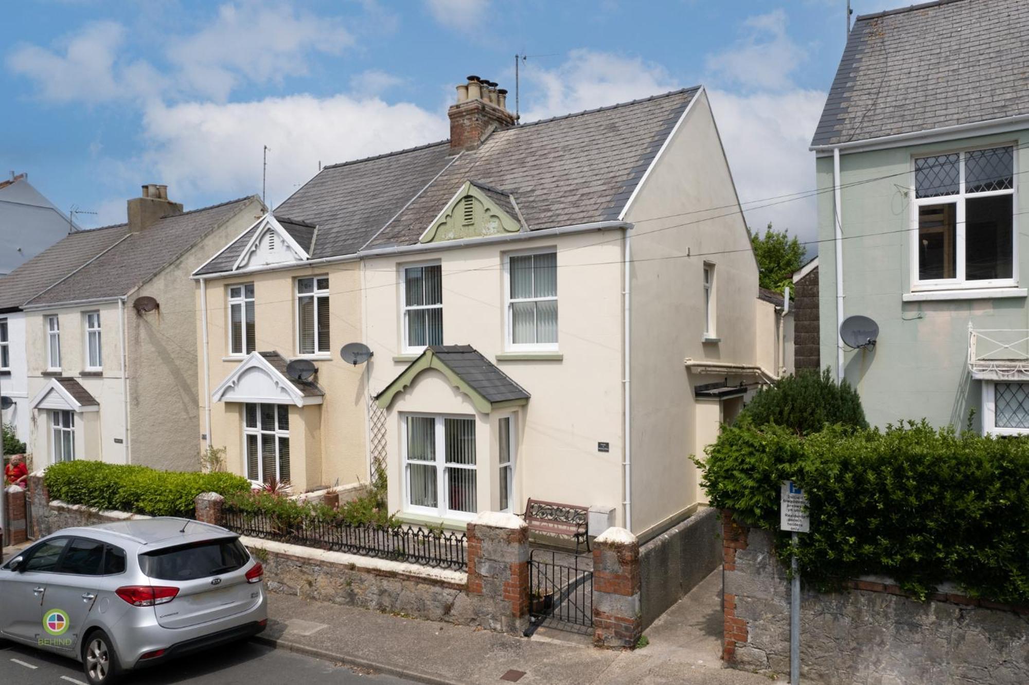 Holiday home Penlan - Short Stroll To Town And Beaches Tenby