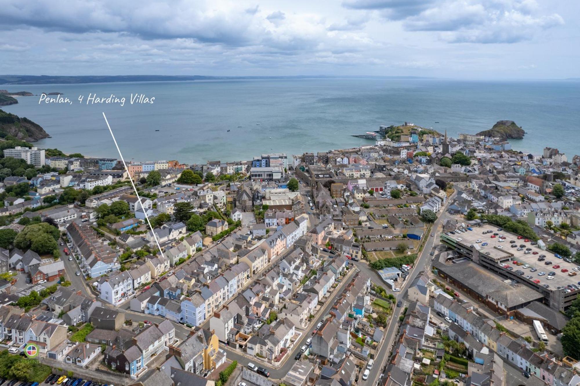 Penlan - Short Stroll To Town And Beaches Holiday home