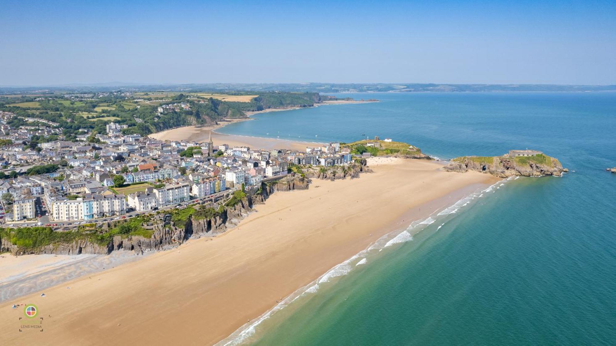 Holiday home Penlan - Short Stroll To Town And Beaches Tenby