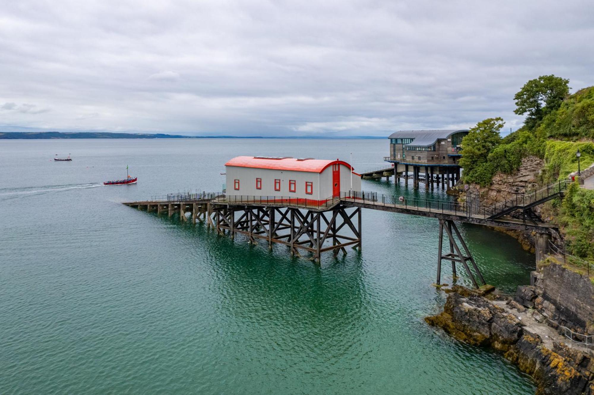 Windermere House - Sea Views Town Centre Tenby