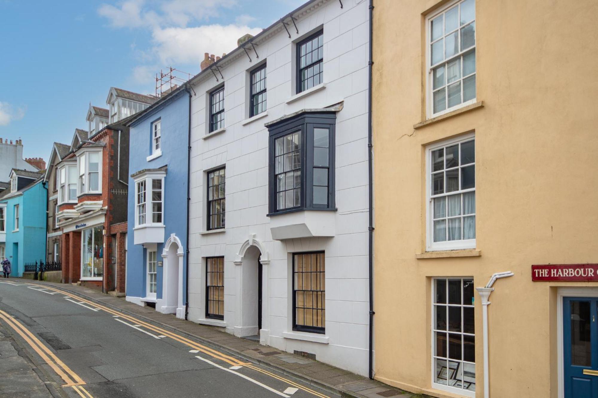 Windermere House - Sea Views Town Centre Holiday home *