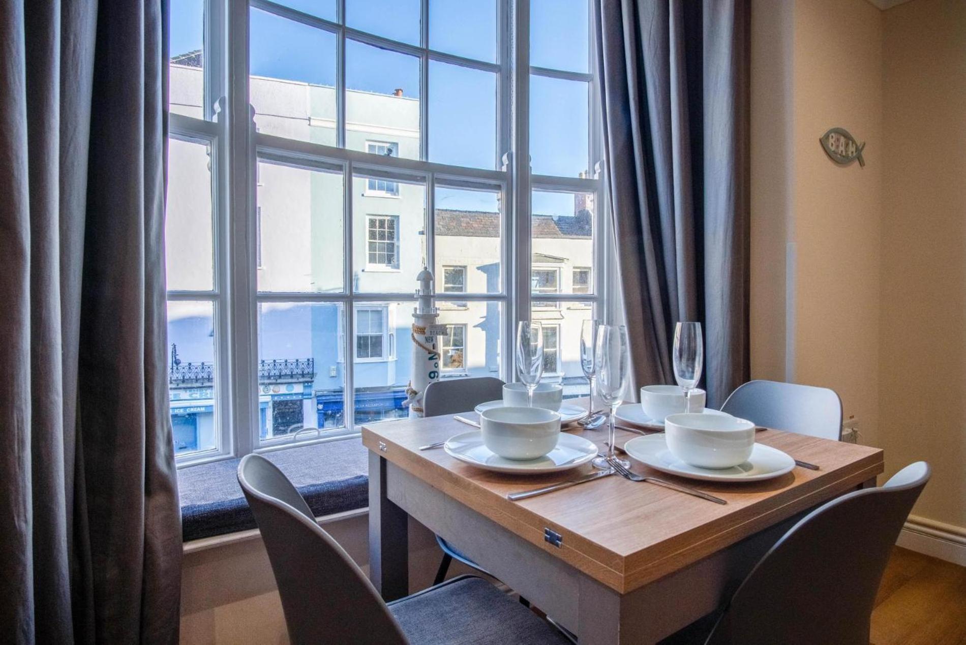 Skokholm - 3 Bedroom - * Tenby