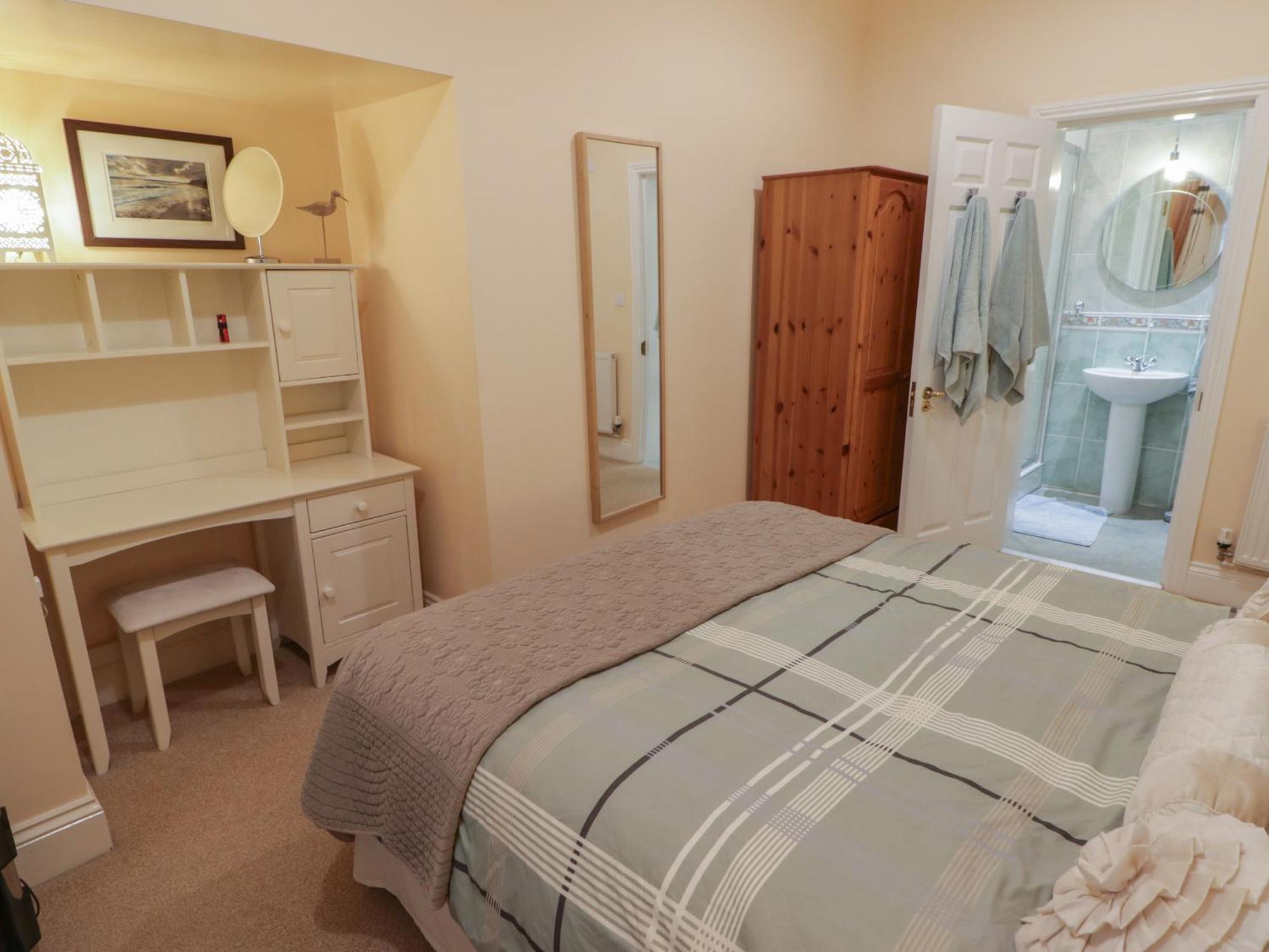 Flat 7 Mansion House
