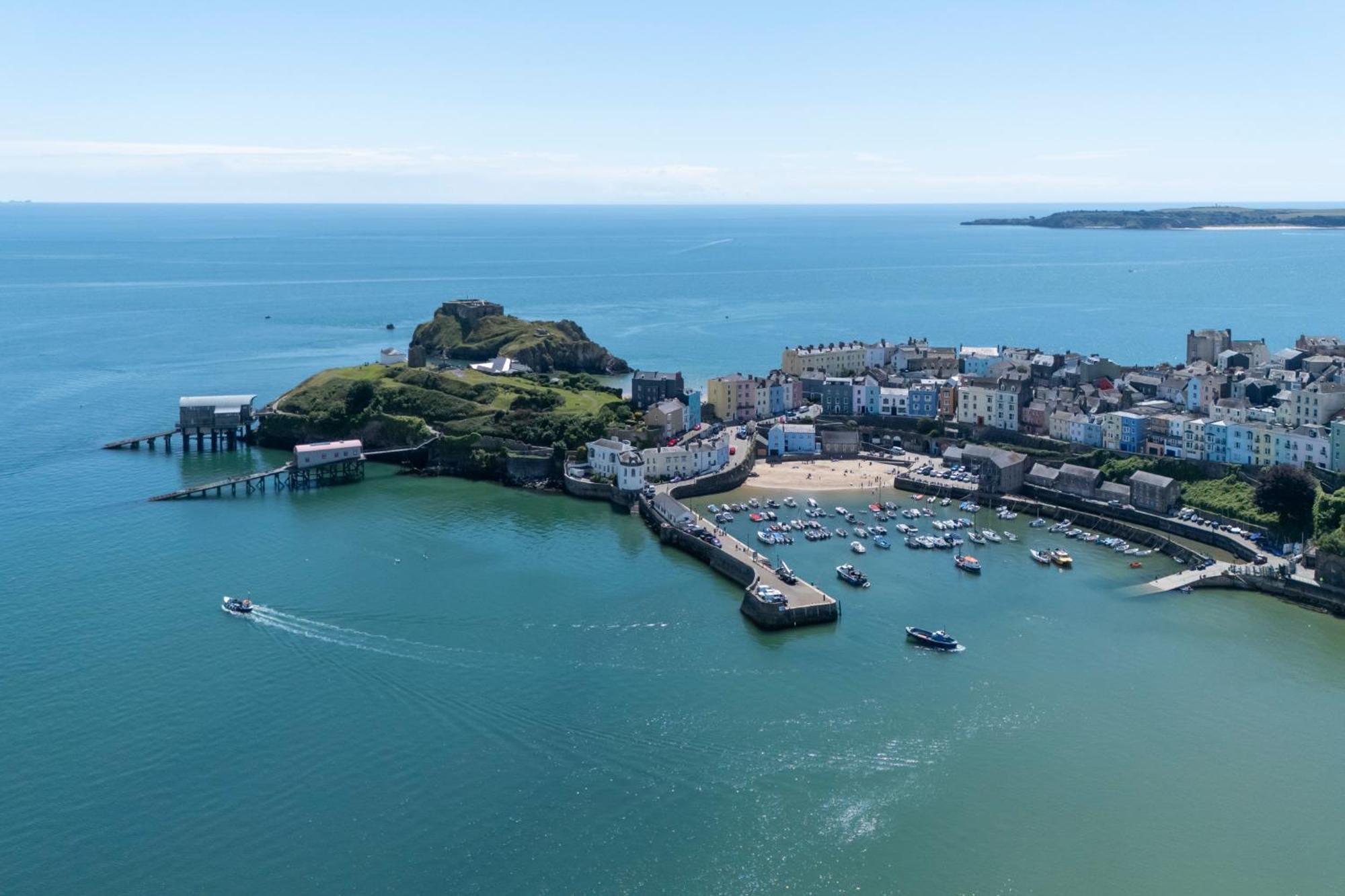 Azure - Spectacular Sea And Harbour Views