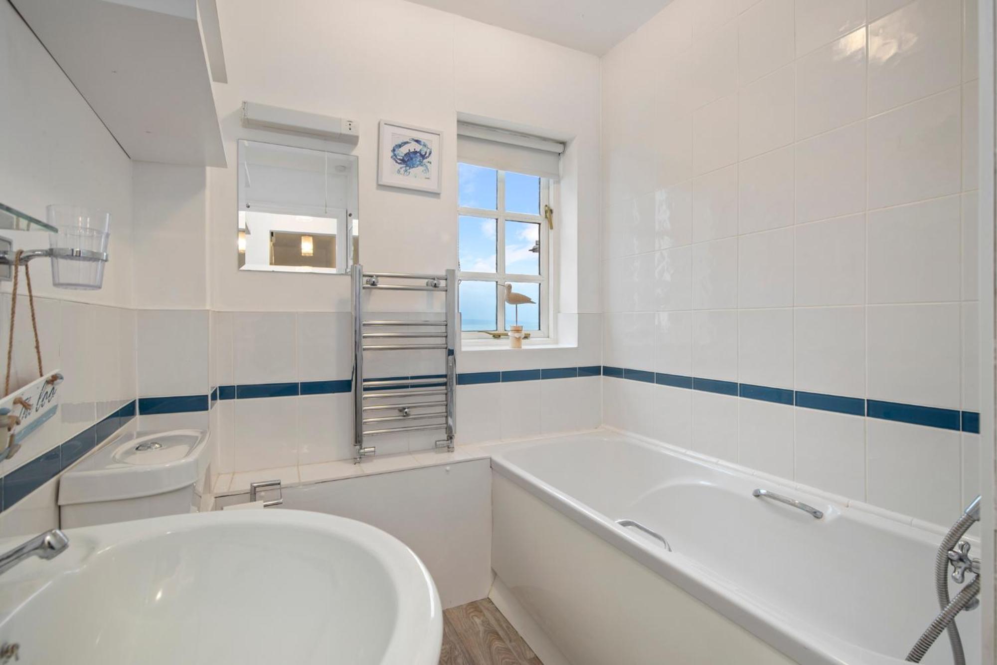5 Sunny Cove - Direct Access Sea Views Tenby