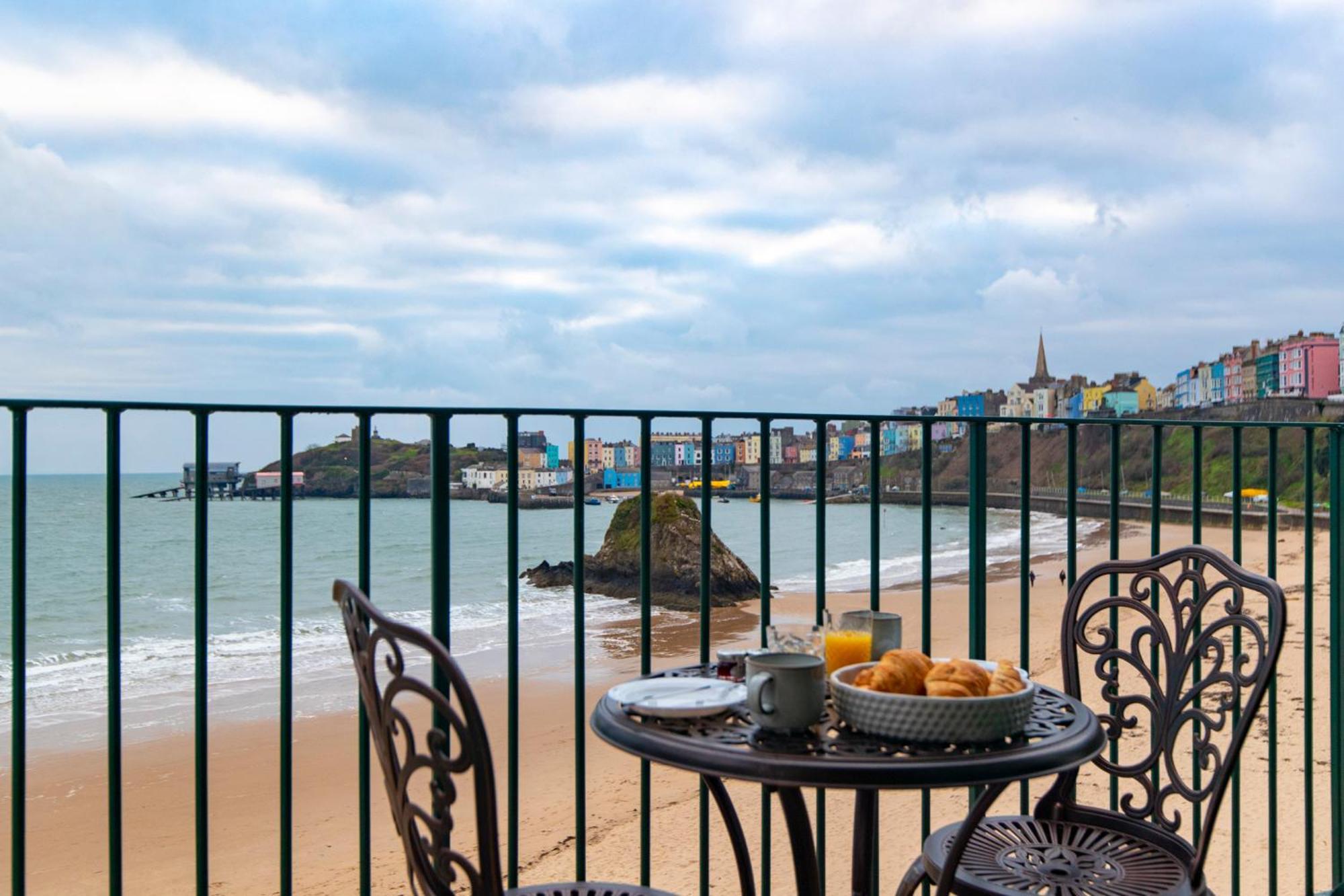 5 Sunny Cove - Direct Access Sea Views Apartment