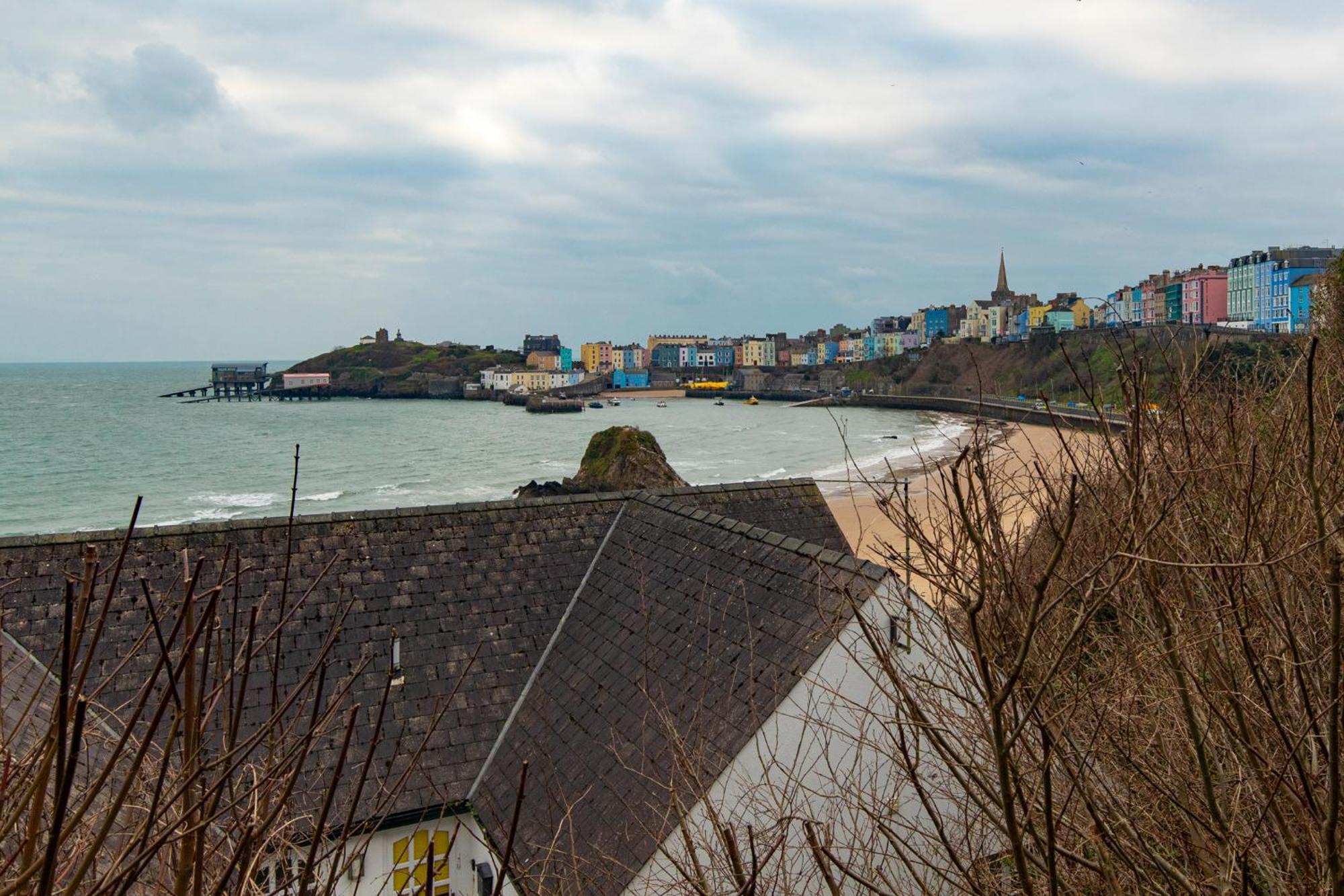 5 Sunny Cove - Direct Access Sea Views Apartment *