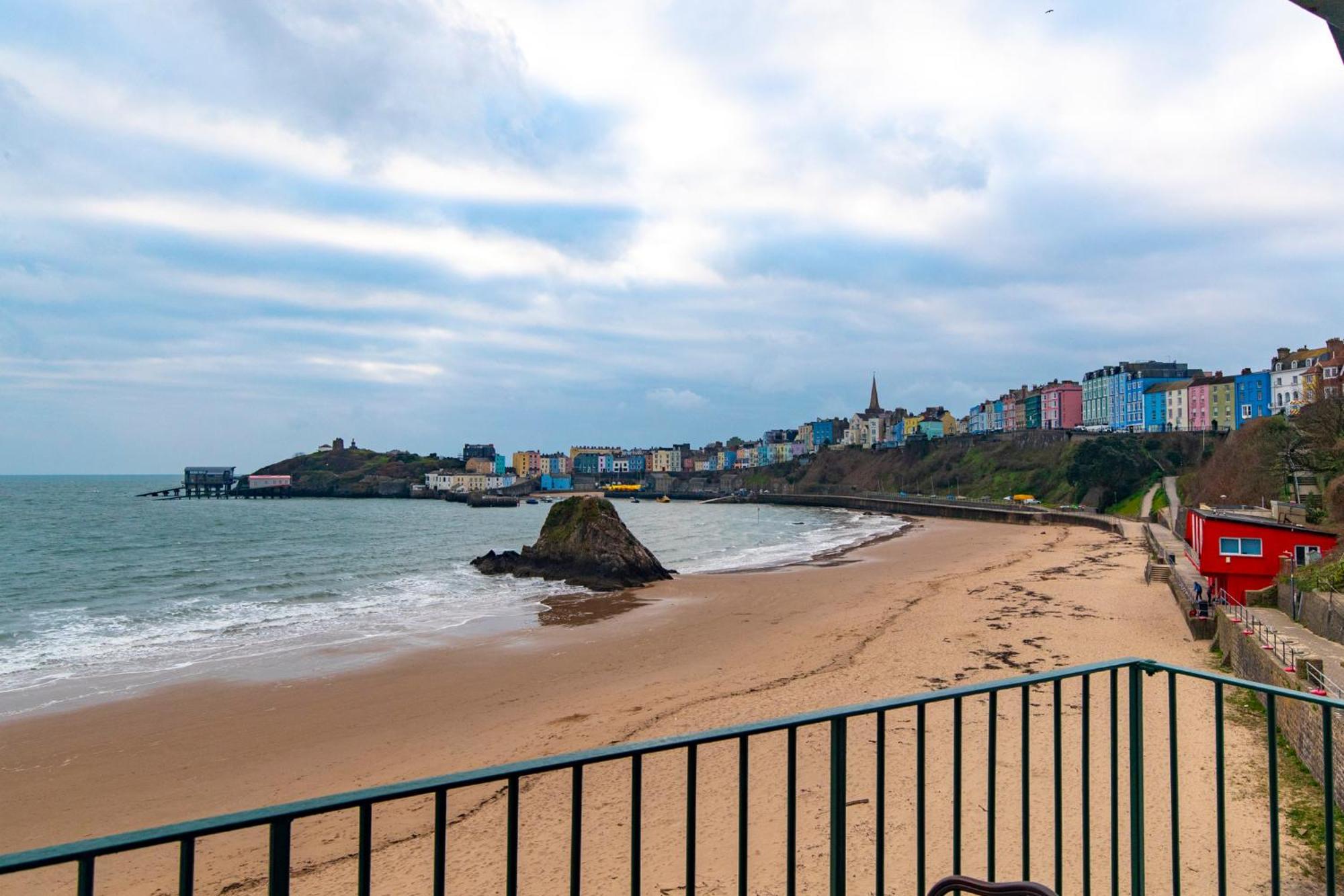 Apartment 5 Sunny Cove - Direct Access Sea Views Tenby