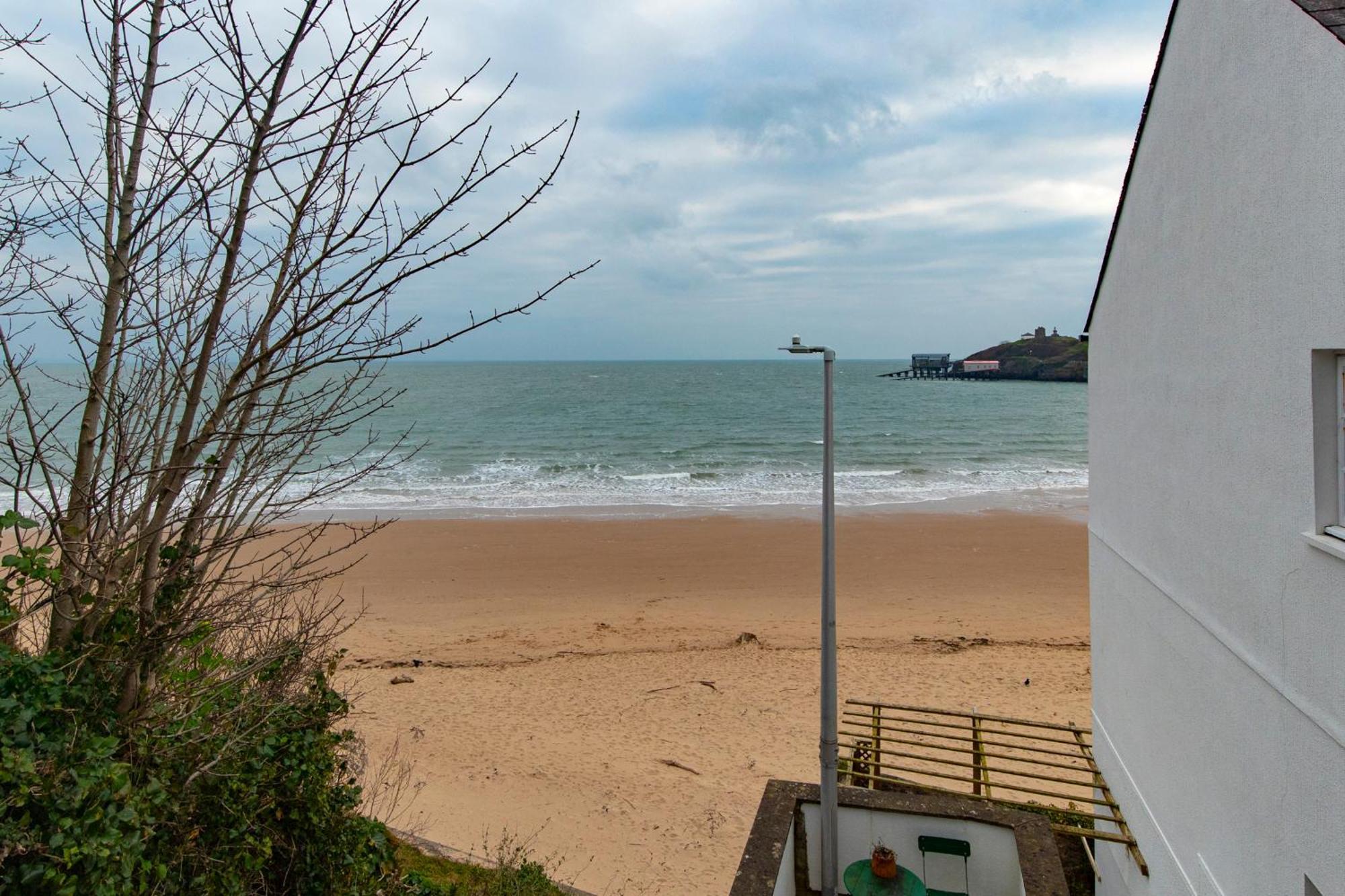 5 Sunny Cove - Direct Access Sea Views * Tenby