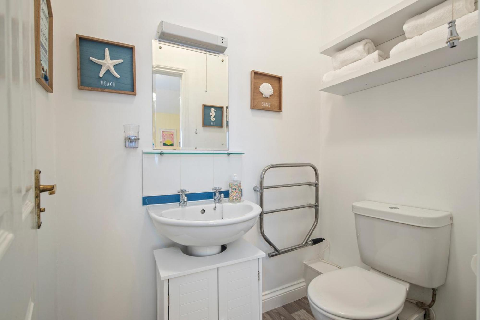5 Sunny Cove - Direct Access Sea Views
