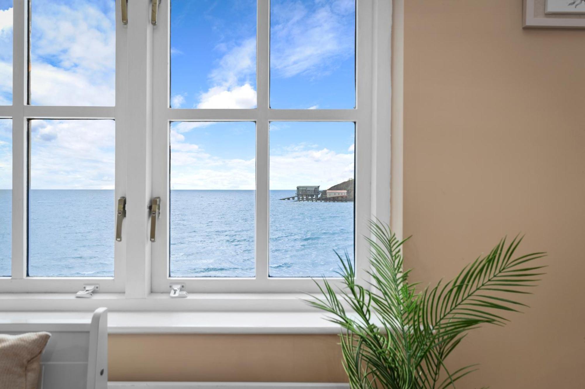 5 Sunny Cove - Direct Access Sea Views Apartment