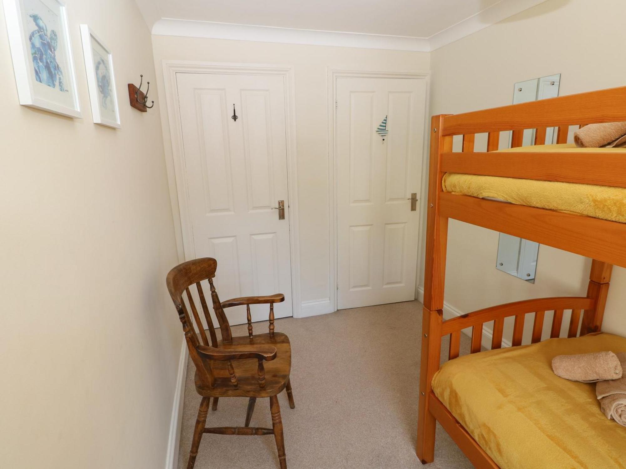 Holiday home Stones Throw *