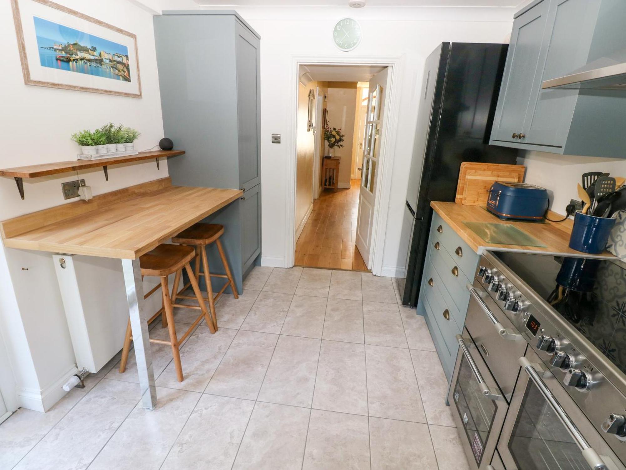 Stones Throw Holiday home Tenby