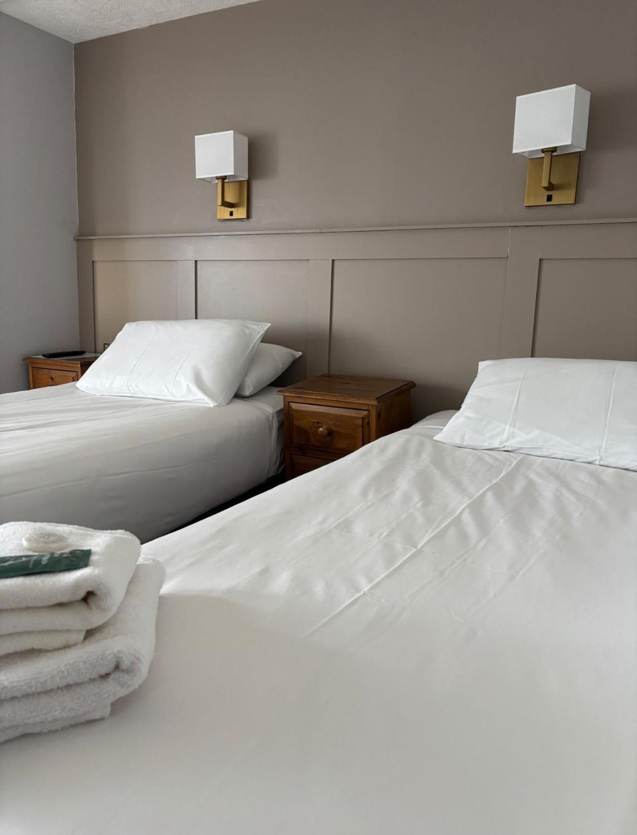 Clarence House 2* Tenby