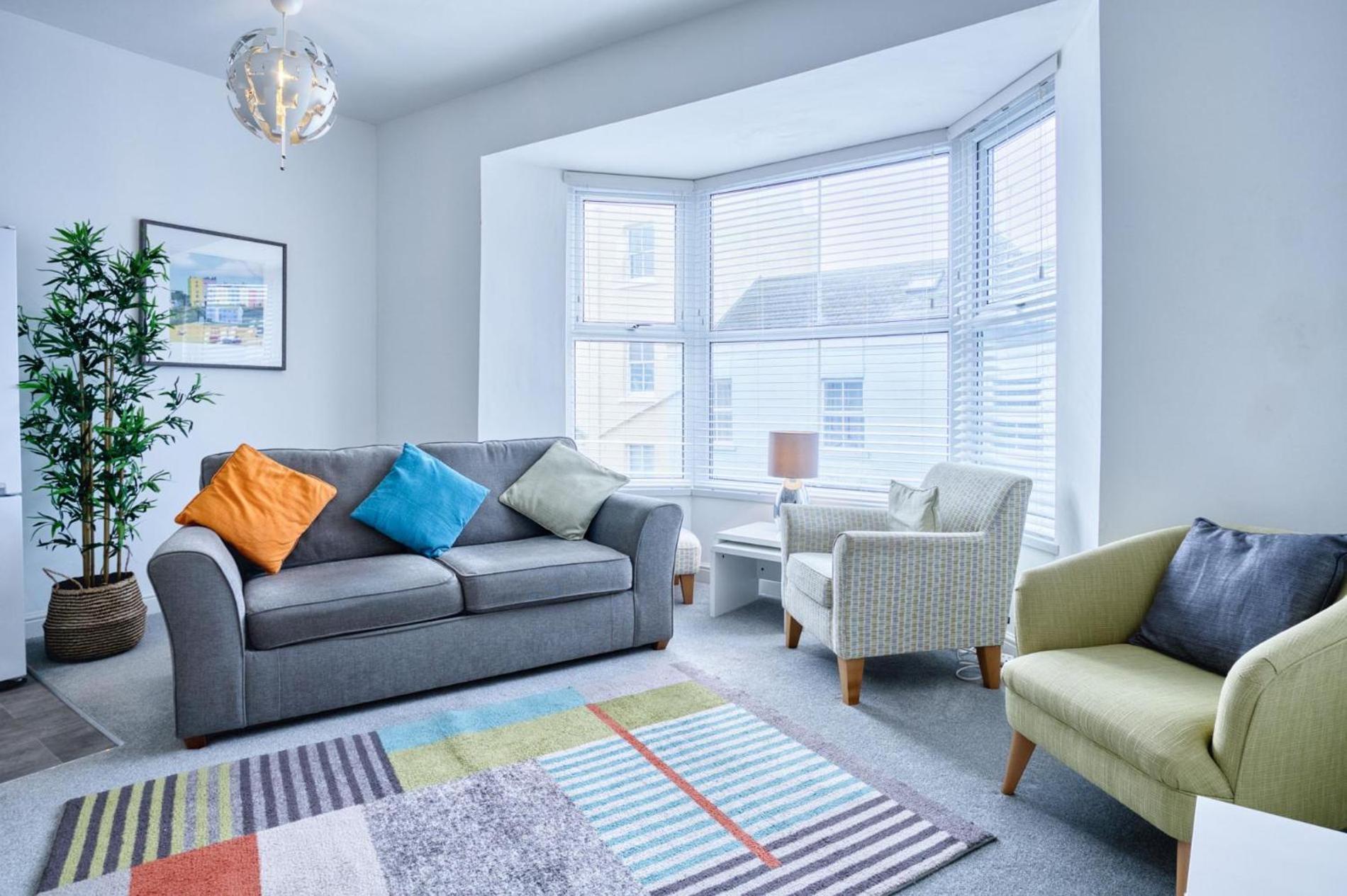 Bay View - 2 Bedroom - *