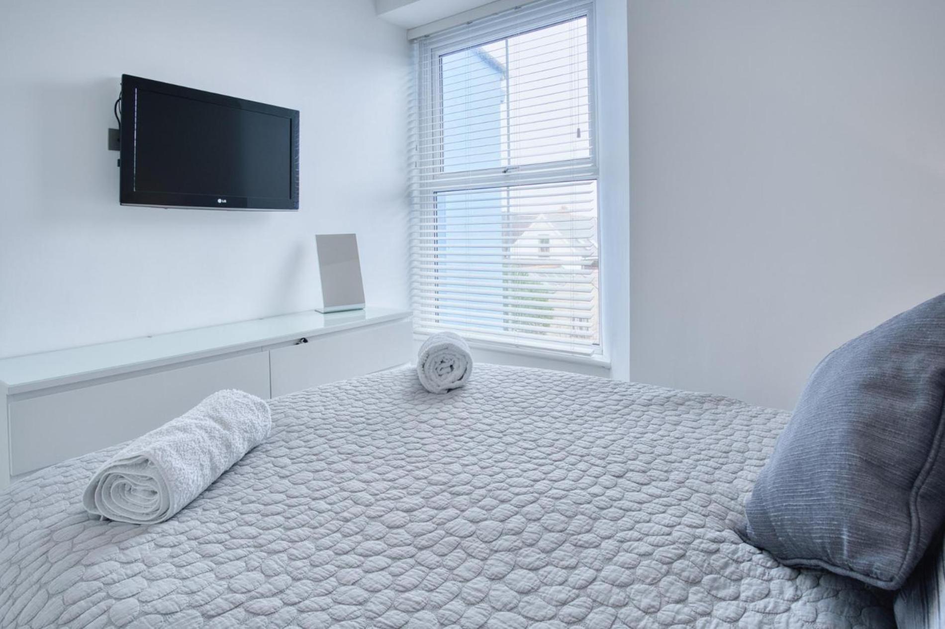 Bay View - 2 Bedroom - Apartment *