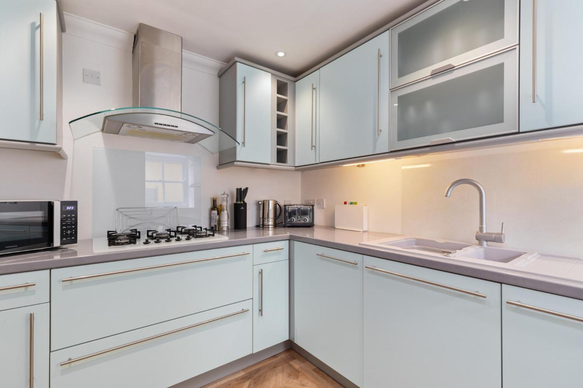 2 South Court - Apartment Tenby